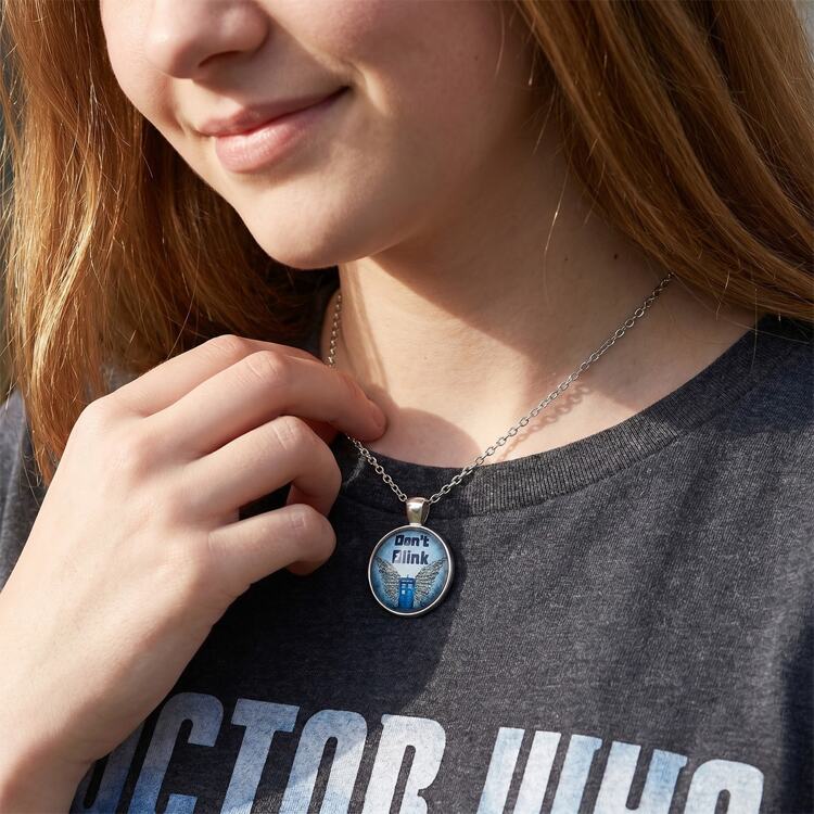 Кулон Доктор Кто TARDIS Don't Blink
