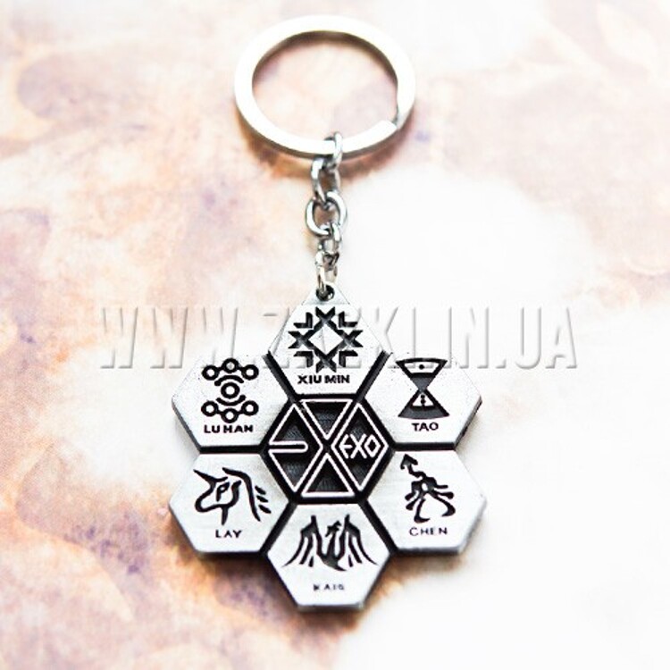 Брелок "EXO"