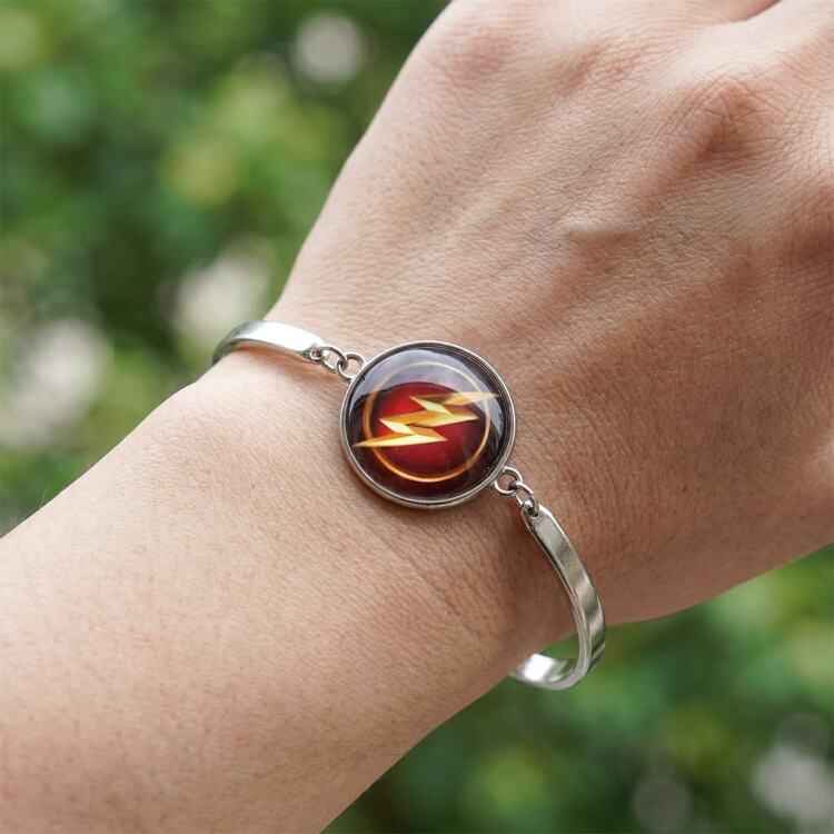 Серебристый браслет Флэш Молния (The Flash) со стеклянной линзой