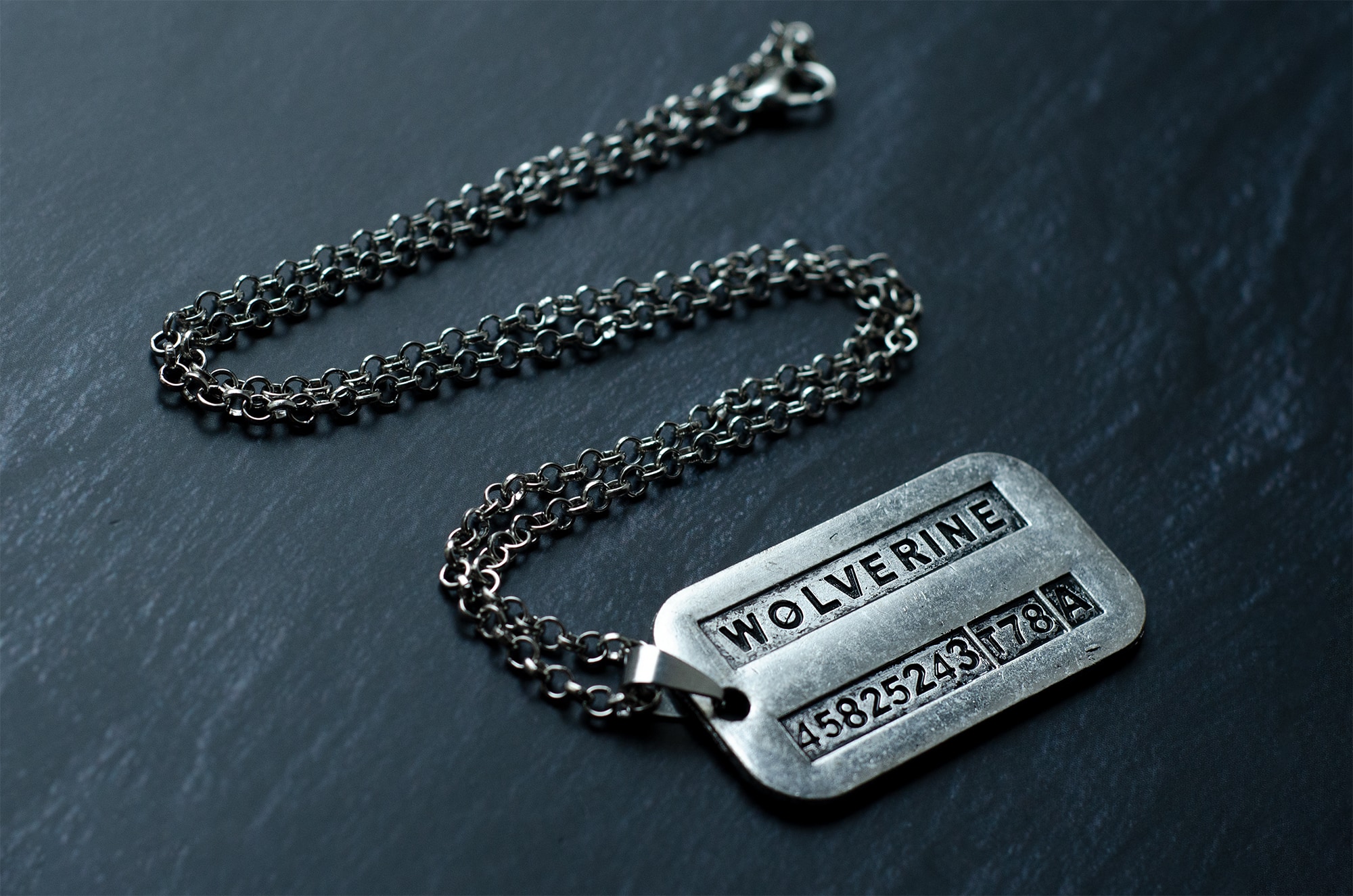 Кулон Логан