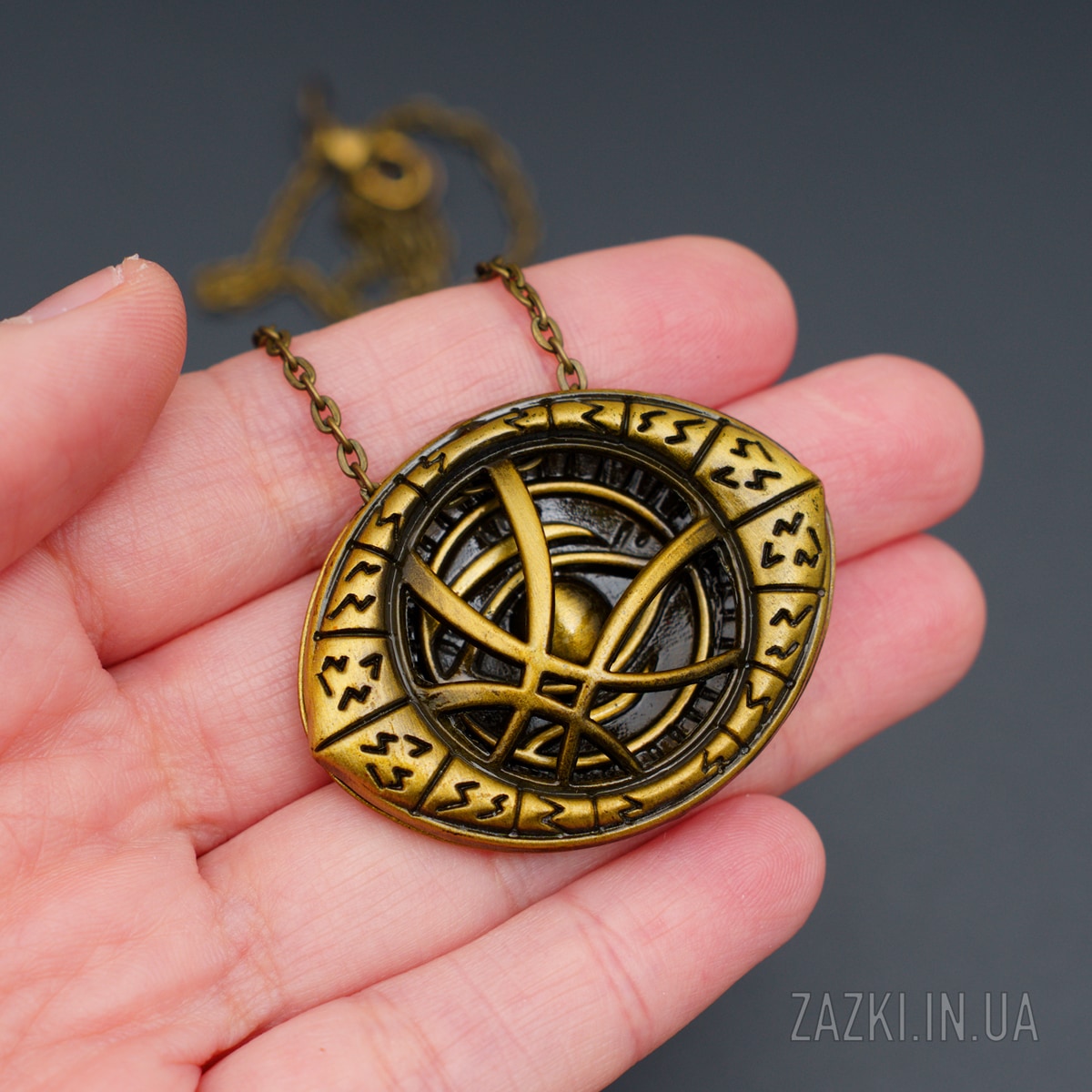 Кулон Око Агамотто