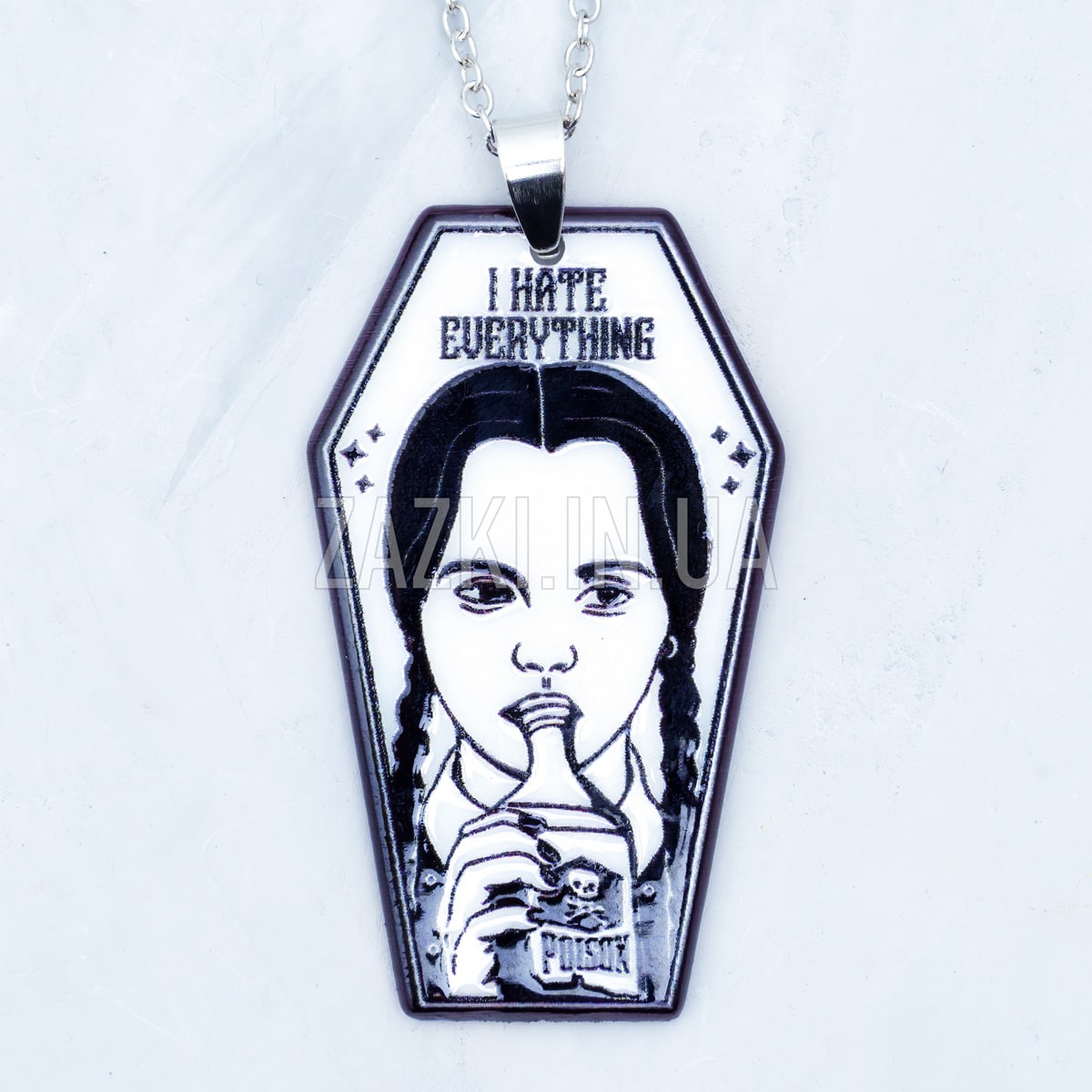 Кулон Венздей з родини Аддамсів