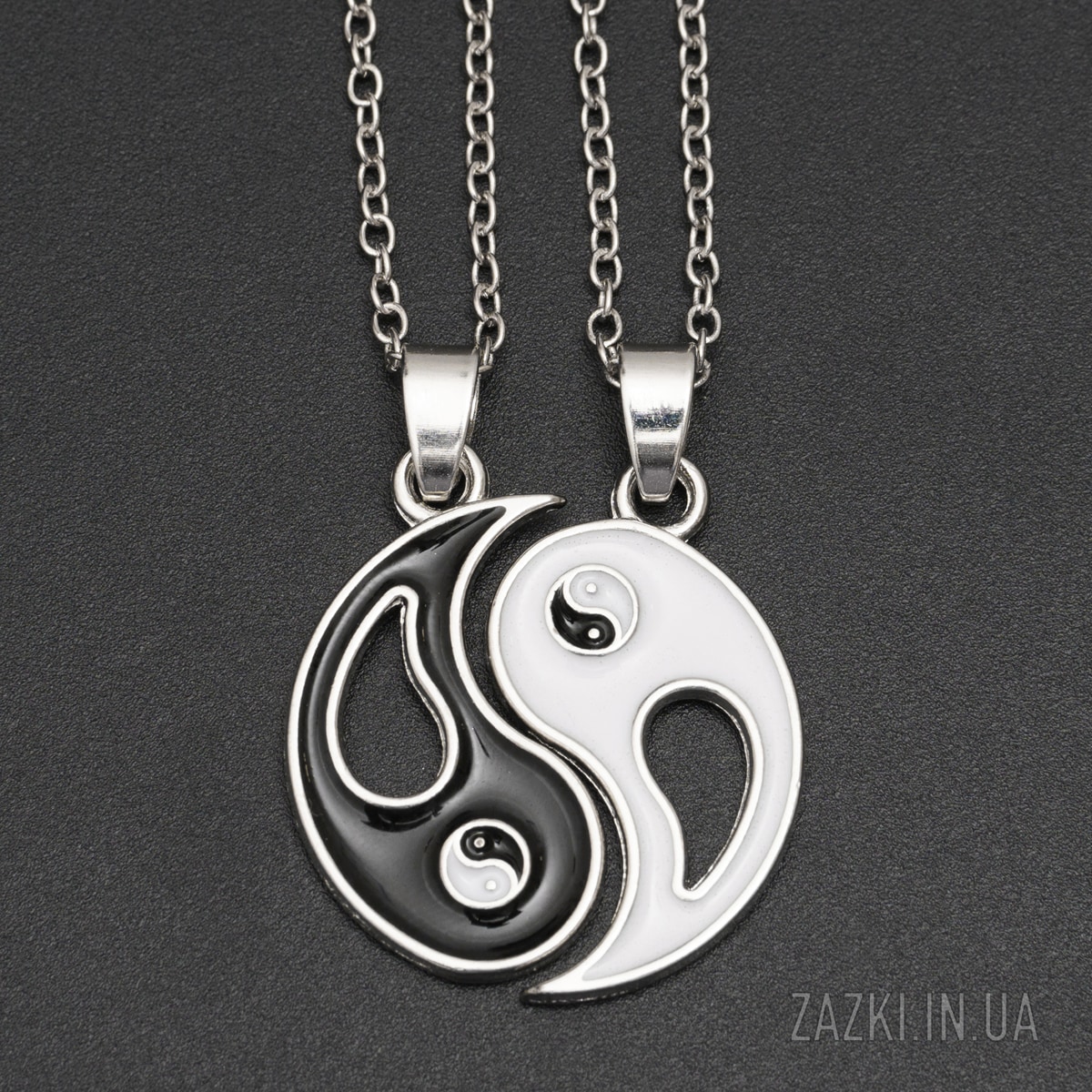 Кулон Ying-Yang