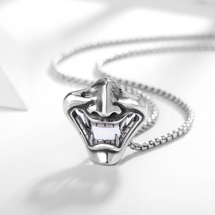 Кулон Демон