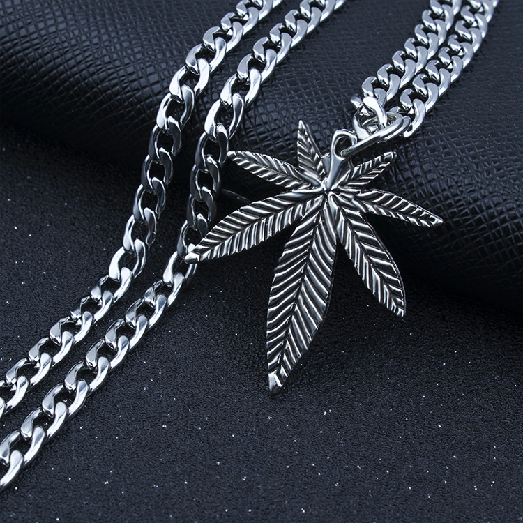 Кулон Конопляний лист