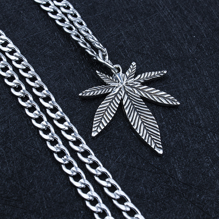 Кулон Конопляний лист