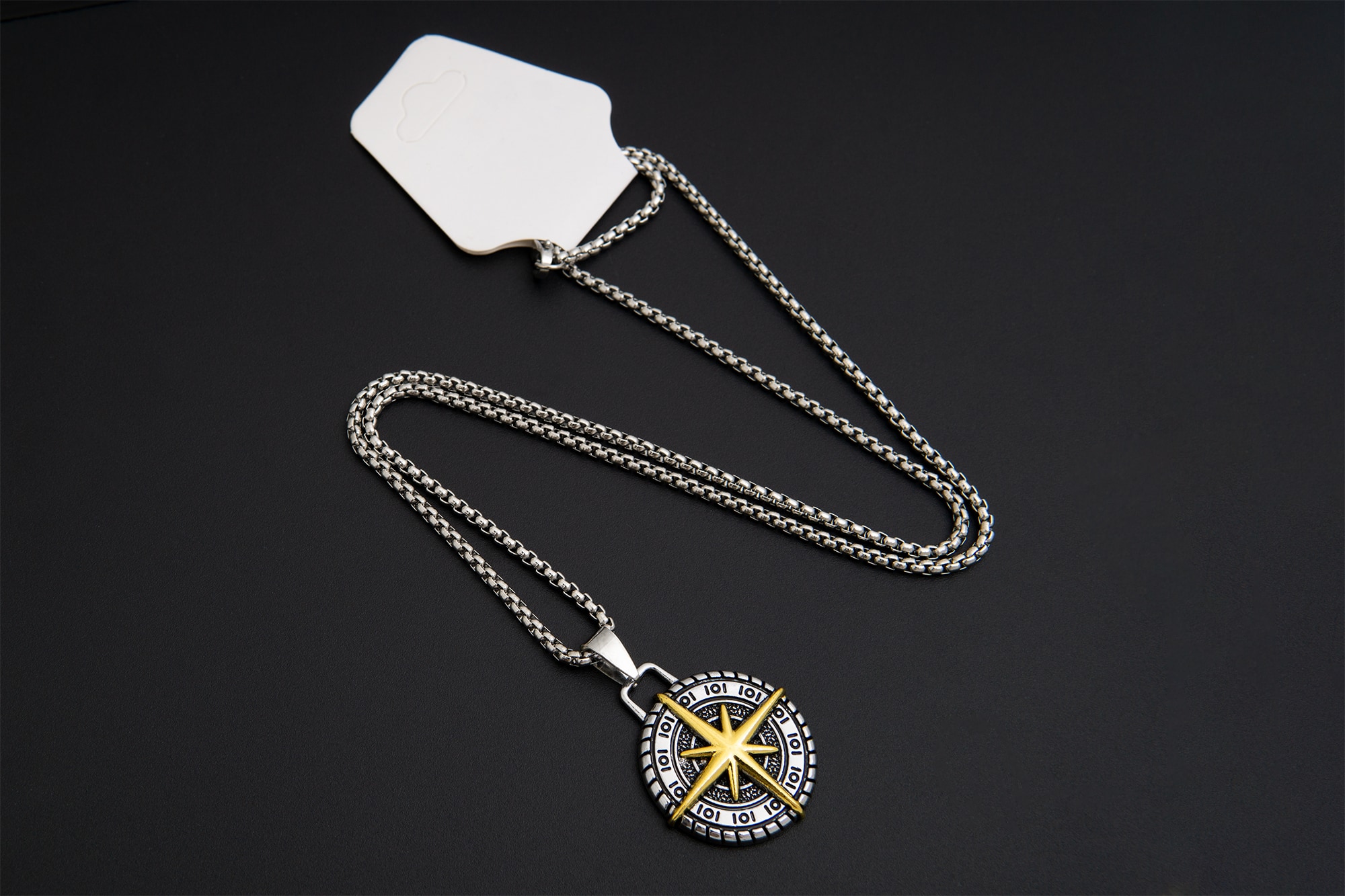 Кулон Компас