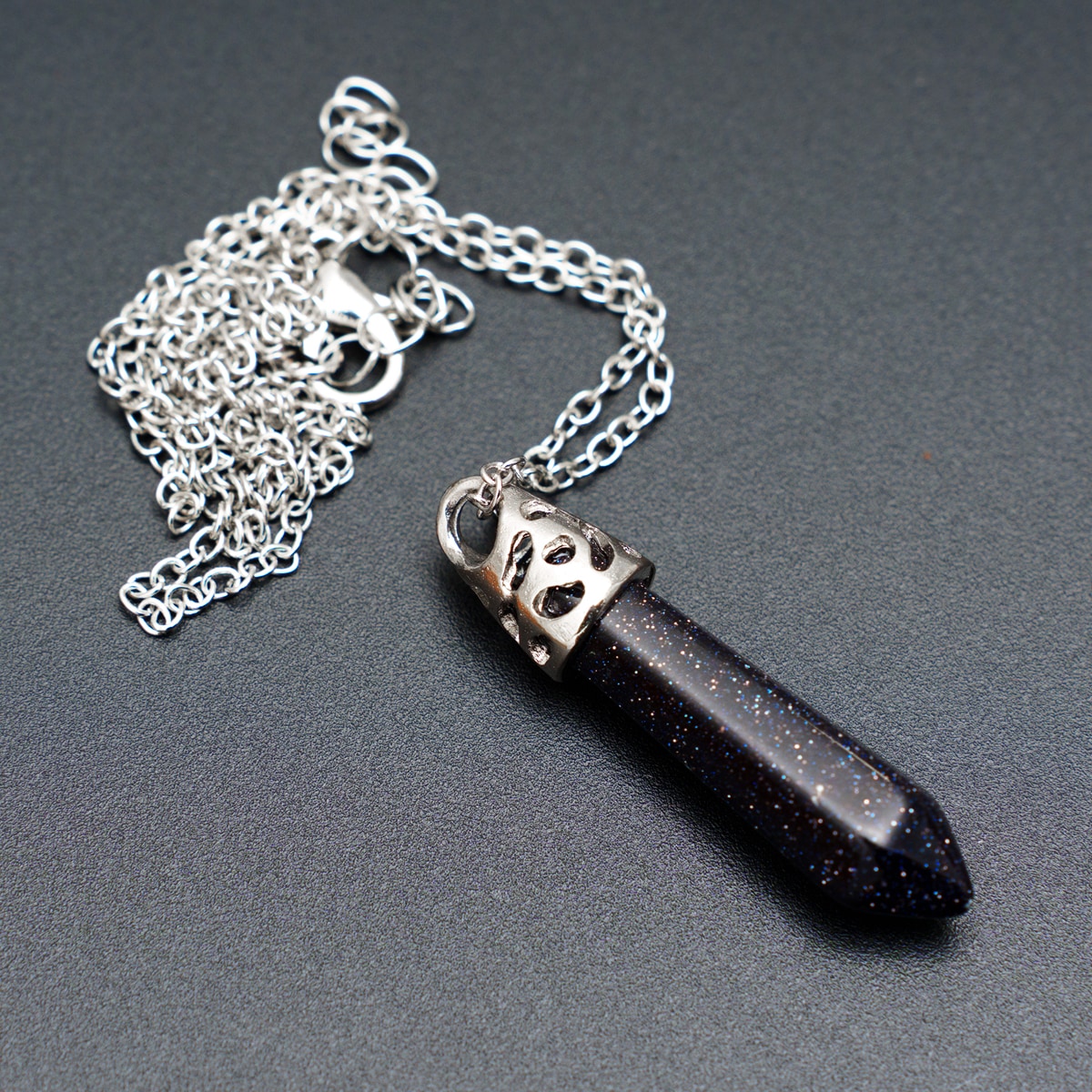 Кулон Маятник Синього кольору з ефектом блиску