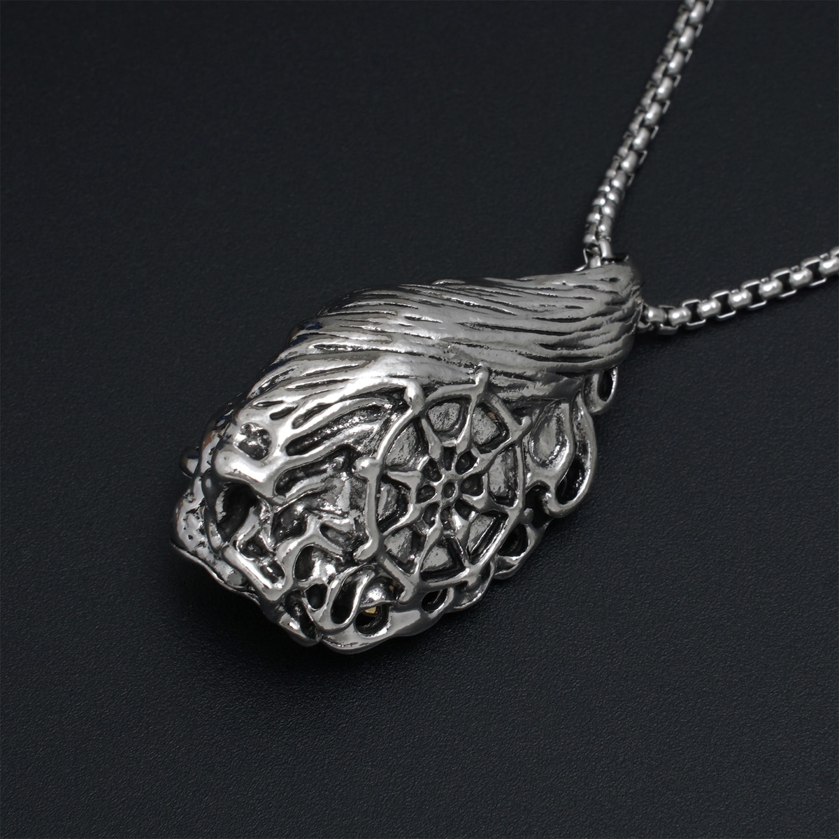 Кулон Будда та Мара