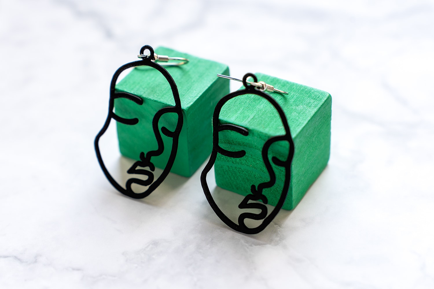 Сережки Обличча жінки Пікассо